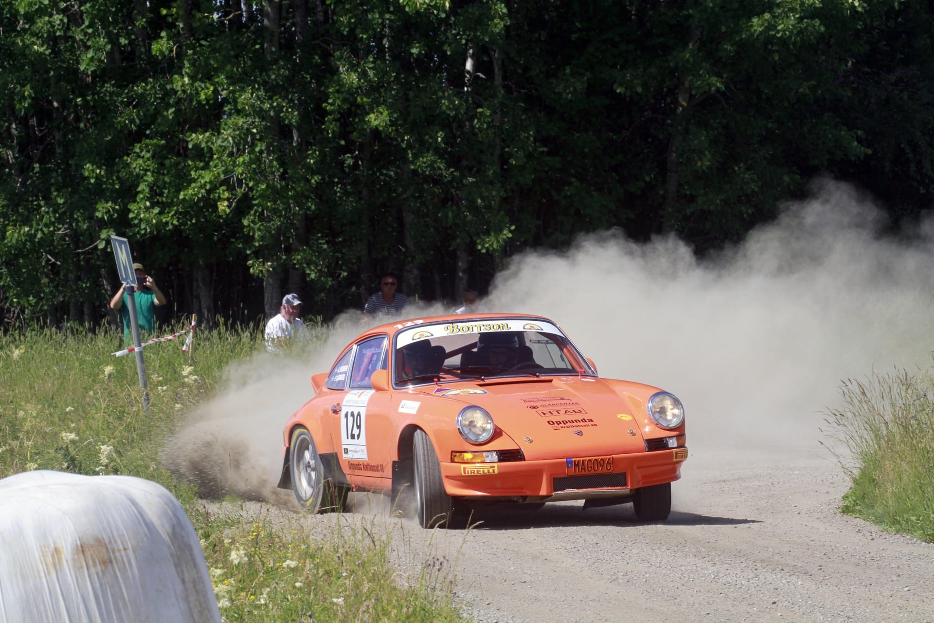 (Karlskoga, Midnattssolsrallyt, 2022-07-06/09)
Per Göthberg/Anderas Svedberg, Eskilstuna MK/Katrineholms MK, Porsche 911 Carrera RS -72 – rallysegrare.
Foto: THOMAS LINDBERG